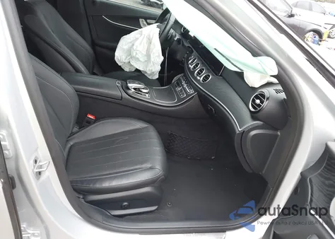 2020 Mercedes-Benz E 450 4Matic z USA, uszkodzony, nr VIN W1KZF6JB1LA773265